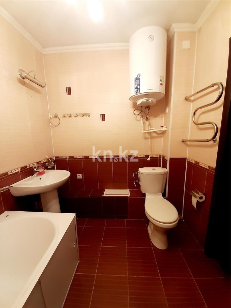 Продажа 3-комнатной квартиры, 61 м², ул. Ермекова - Продажа  трехкомнатных квартир в Караганде фото 9 из 11