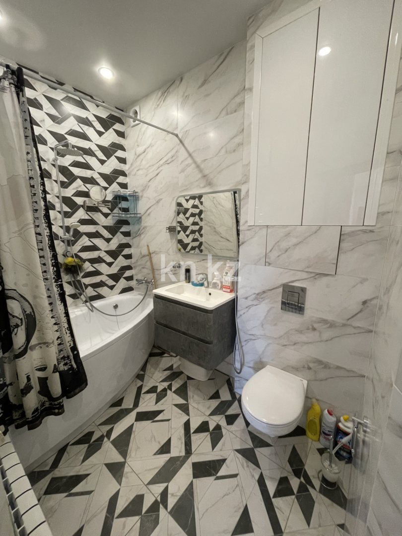 Продажа 3-комнатной квартиры, 84 м², ул. Казахстан, дом  116 - Продажа и аренда недвижимости в Усть-Каменогорске фото 11 из 13