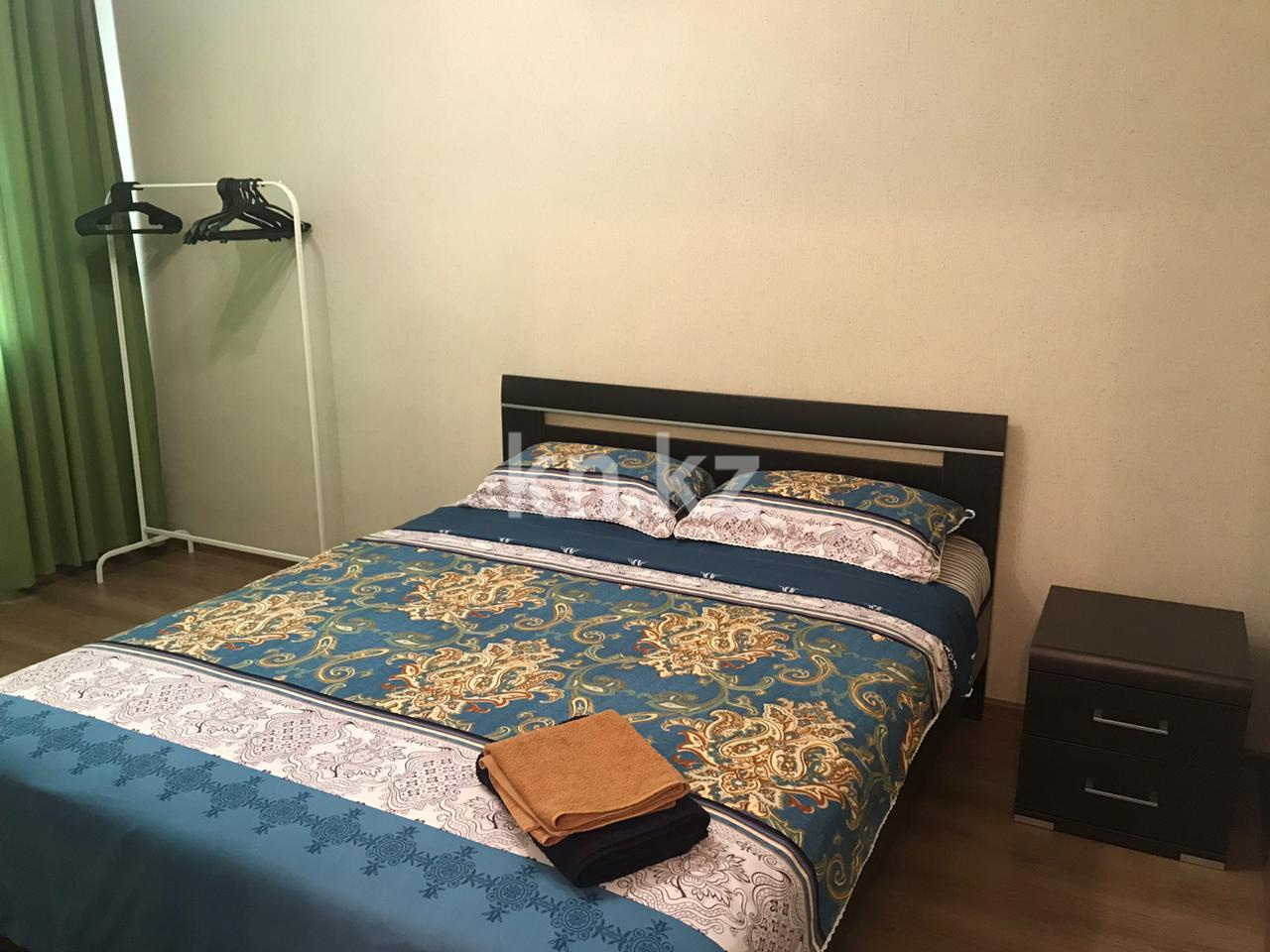 Аренда 2-комнатной квартиры посуточно, 43 м², Аксай-5 мкр-н, дом  25 - Аренда  двухкомнатных квартир посуточно в Алматы без посредников фото 1 из 5