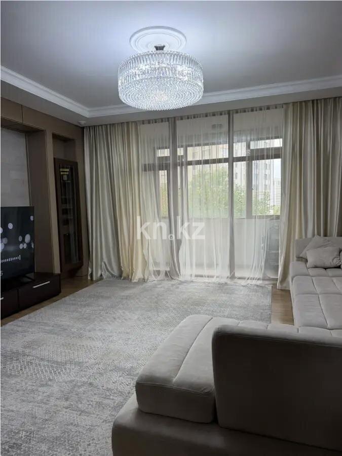 Продажа 4-комнатной квартиры, 130 м² в Астане
