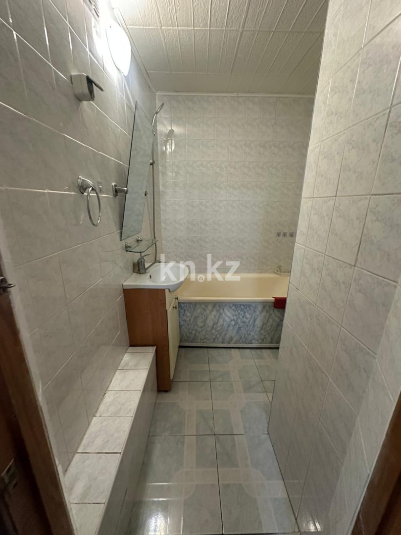 Аренда 4-комнатной квартиры, 72 м² - Аренда квартир помесячно от хозяев в Караганде фото 11 из 18