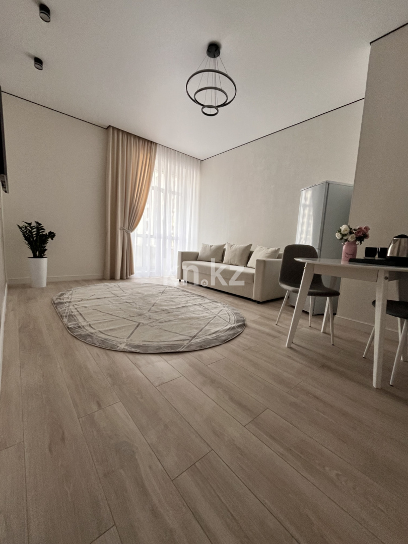 Аренда 2-комнатной квартиры посуточно, 48 м² - Аренда квартир посуточно в Астане в р-не Сарайшык фото 1 из 11