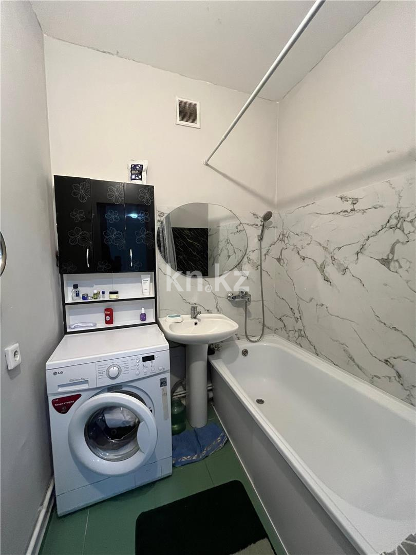 Продажа 2-комнатной квартиры, 68 м², ул. Ашимова в Караганде - фото 9