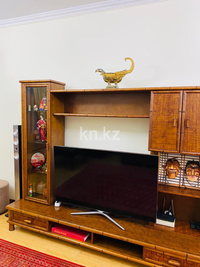 Аренда 3-комнатной квартиры, 140 м², ул. Мендикулова, дом  22 - Аренда  трехкомнатных квартир помесячно в Алматы с фото фото 11 из 28