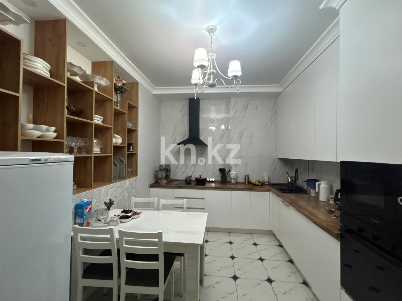 Продажа 3-комнатной квартиры, 106 м², ул. Керей, Жанибек хандар в Астане - фото 15