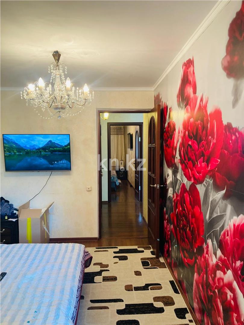 Продажа 4-комнатной квартиры, 83 м², ул. Муканова в Караганде - фото 6