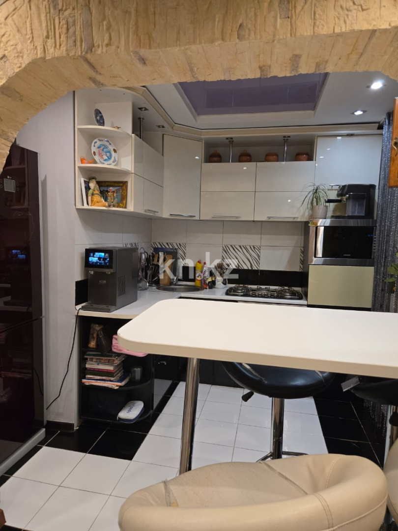 Продажа 5-комнатной квартиры, 102 м², ул. Берегового, дом  13 - ул. Шаляпина - Продажа квартир в Алматы фото 10 из 18