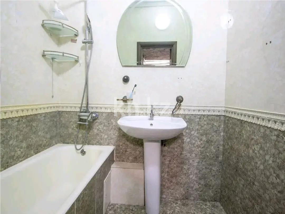 Продажа 3-комнатной квартиры, 70.5 м² в Алматы - фото 2