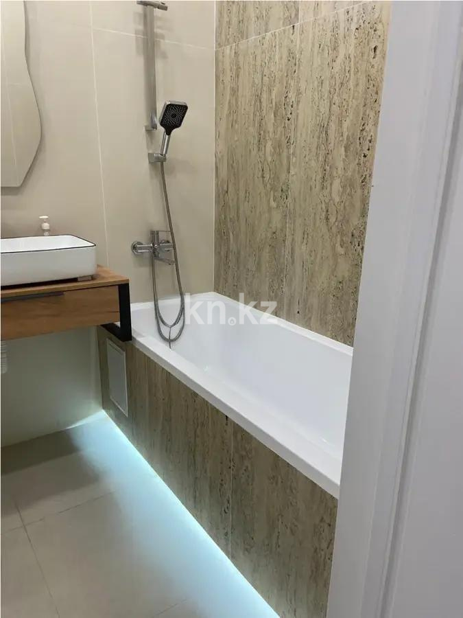 Продажа 2-комнатной квартиры, 65 м², ул. Е-15, дом  13 в Астане - фото 4