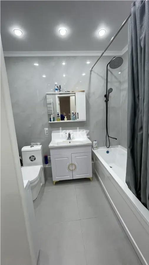 Продажа 3-комнатной квартиры, 76 м², ул. Омарова, дом  1 в Алматы - фото 5