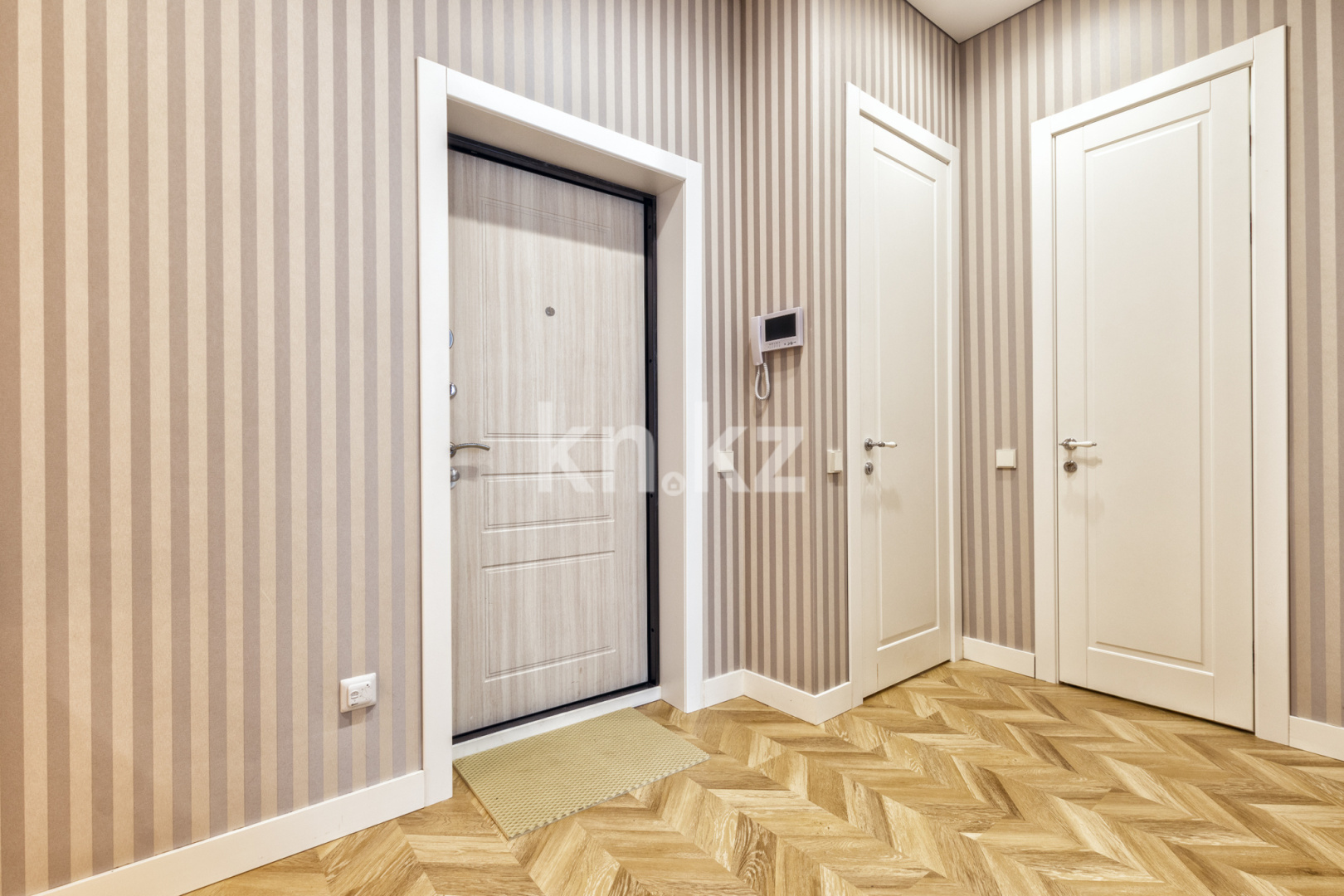 Аренда 2-комнатной квартиры посуточно, 45 м², пр. Мангилик Ел, дом  51/3 - пр. Улы Дала - Аренда квартир посуточно в Астане без посредников фото 18 из 20