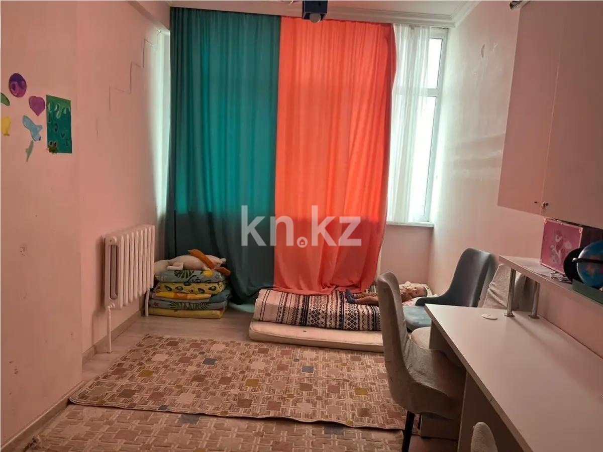 Продажа 3-комнатной квартиры, 73 м², ул. Байтурсынова, дом  12 - Продажа  трехкомнатных квартир в Астане без посредников фото 1 из 5