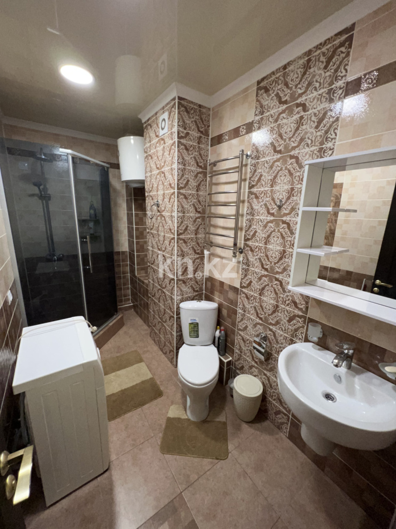 Аренда 2-комнатной квартиры, 50 м², пр. Республики, дом  42 - Аренда  двухкомнатных квартир помесячно в Караганде фото 14 из 25