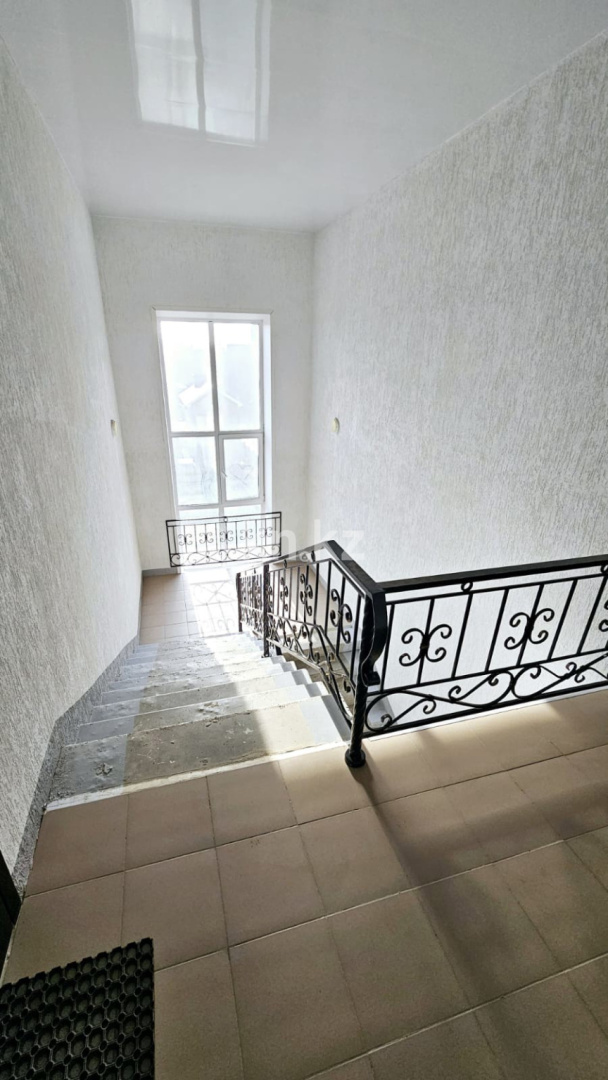 Продажа 3-комнатной квартиры, 94.7 м² в Уральске - фото 3