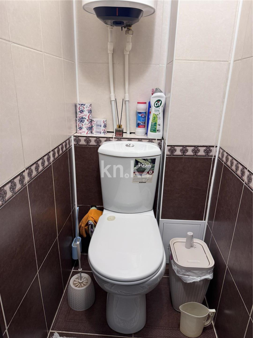 Продажа 3-комнатной квартиры, 64 м², ул. Муканова в Караганде - фото 11