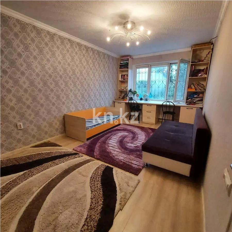 Продажа 3-комнатной квартиры, 65 м², пр. Гагарина, дом  33 - Продажа квартир в Алматы фото 1 из 2