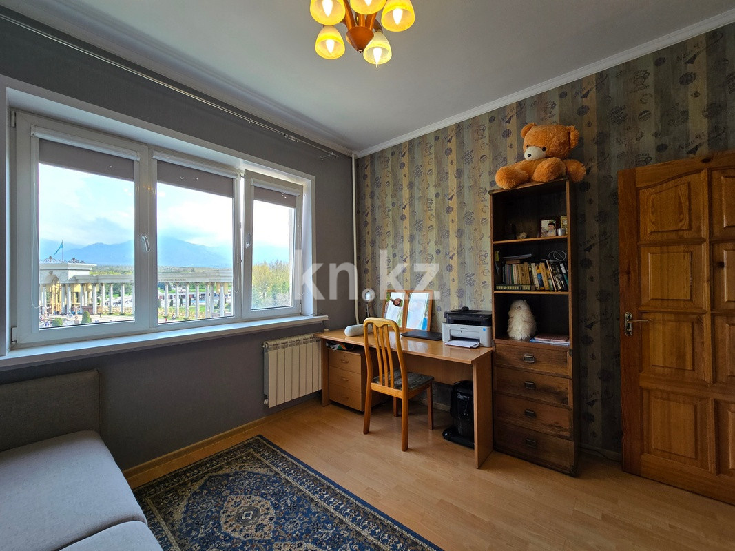 Продажа 4-комнатной квартиры, 60 м², Орбита-2 мкр-н, дом  11 - Продажа действующего бизнеса в Карагандинской области фото 15 из 28