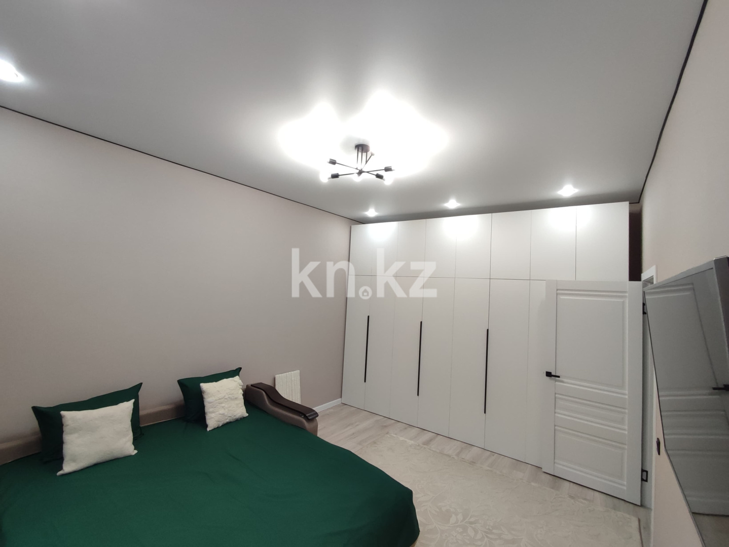 Аренда 1-комнатной квартиры посуточно, 38 м², ул. Байтурсынова, дом  20/2 - Улы Дала и А. Байтурсынова - Аренда квартир посуточно в Астане без посредников фото 1 из 5