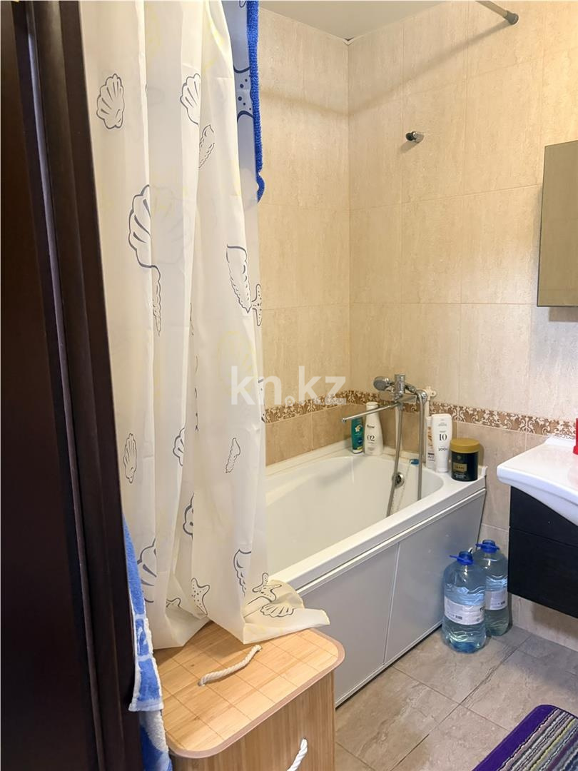 Продажа 3-комнатной квартиры, 70 м² в Караганде - фото 11