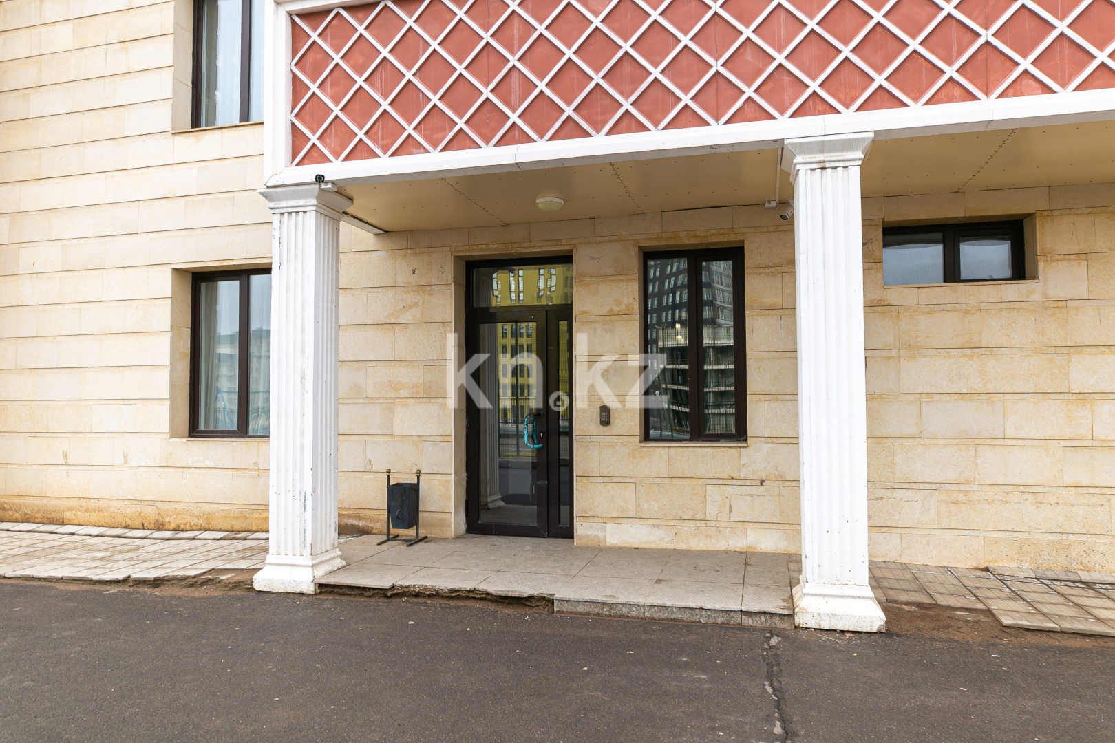 Продажа 2-комнатной квартиры, 77 м², ул. Байтурсынова, дом  29б в Астане - фото 16