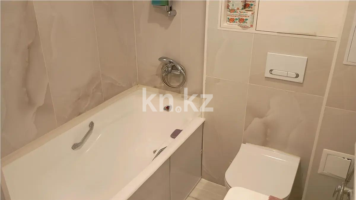 Продажа 3-комнатной квартиры, 64 м², ул. Айманова, дом  193 в Алматы - фото 3