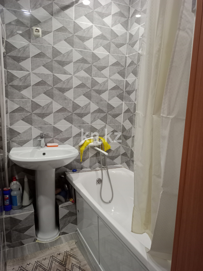 Продажа 2-комнатной квартиры, 46.2 м² - Продажа двухкомнатных квартир в Караганде фото 17 из 26
