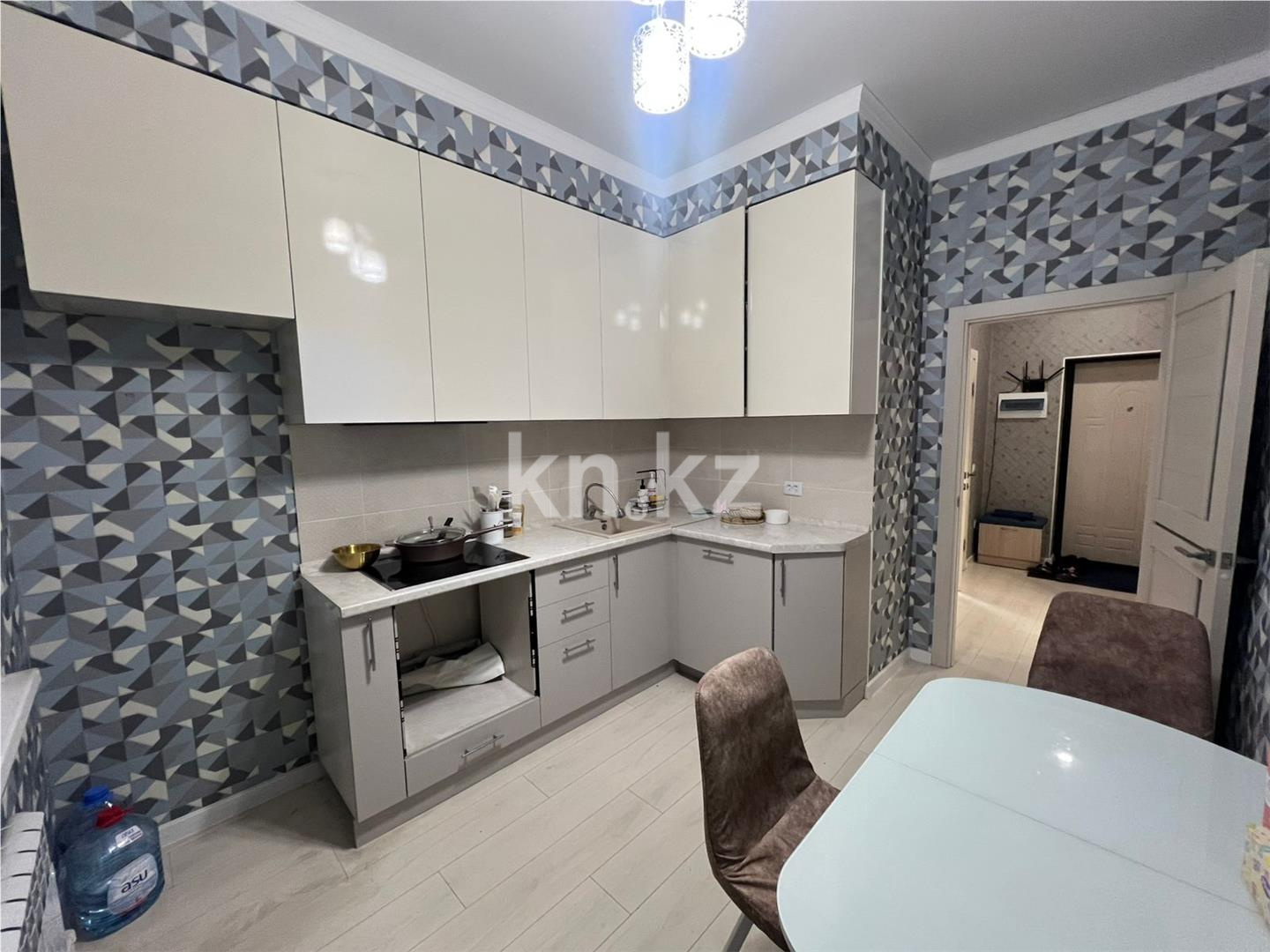 Продажа 3-комнатной квартиры, 67 м², ул. Дюсембекова - Продажа  трехкомнатных квартир в Караганде с фото фото 8 из 13