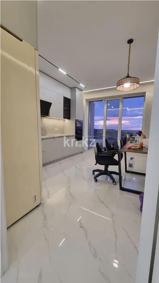 Продажа 3-комнатной квартиры, 85 м², ул. Хусейна бен Талала, дом  28 в Астане - фото 4