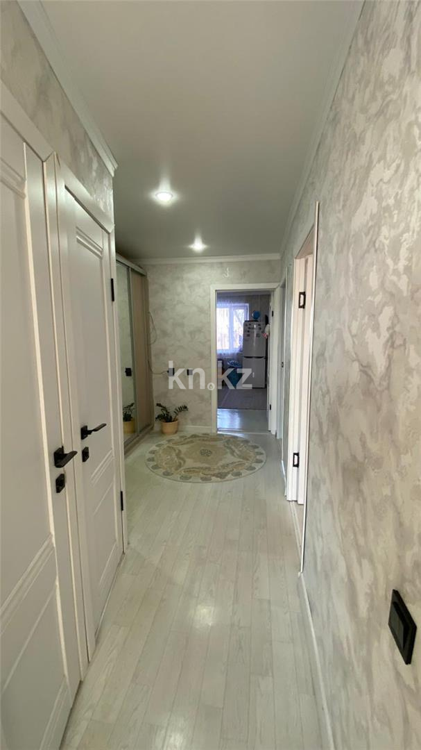 Продажа 3-комнатной квартиры, 61 м², мкр-н Восток-1 в Караганде - фото 10