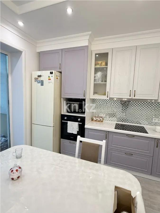 Продажа 3-комнатной квартиры, 90 м², пр. Республики, дом  16/2 в Караганде - фото 3