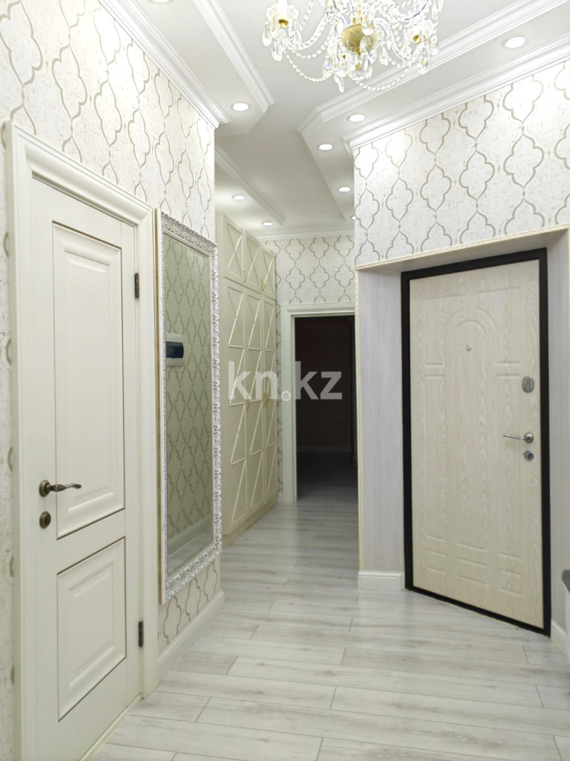 Продажа 4-комнатной квартиры, 109 м², пр. Шахтеров, дом  52б - Продажа  четырехкомнатных квартир в Караганде фото 33 из 40