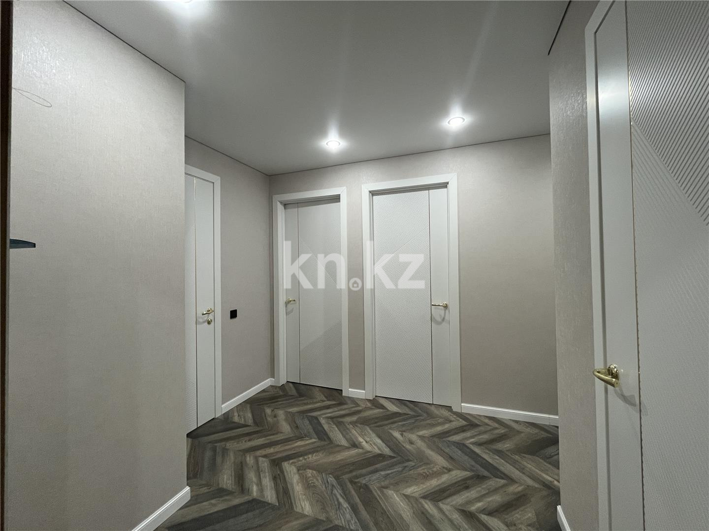 Продажа 4-комнатной квартиры, 110 м², ул. Букетова, дом  60/2 - Продажа квартир в Казахстане фото 34 из 39