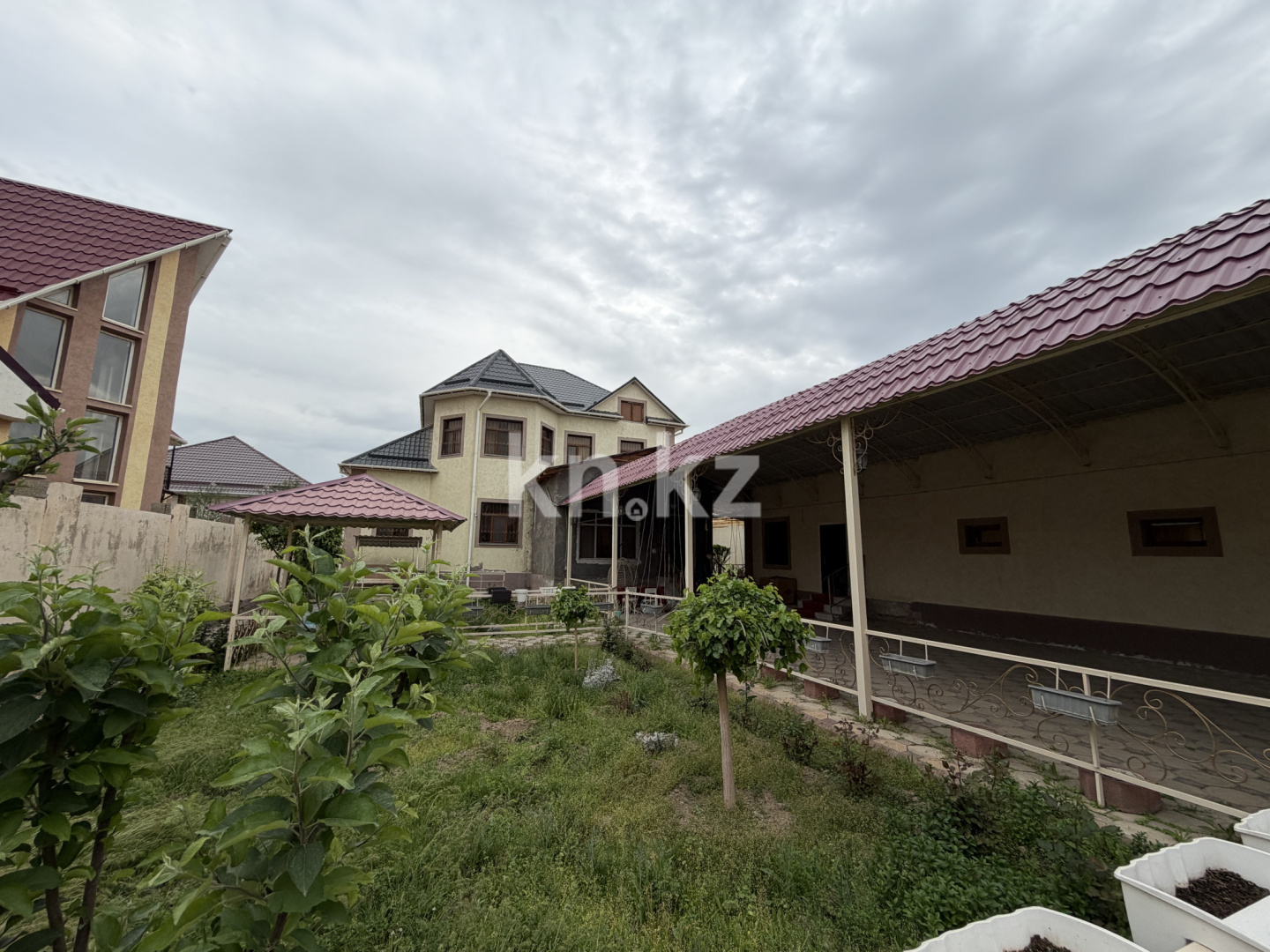 Продажа 8-комнатного дома, 500 м² - Продажа недвижимости в Шымкенте фото 3 из 26