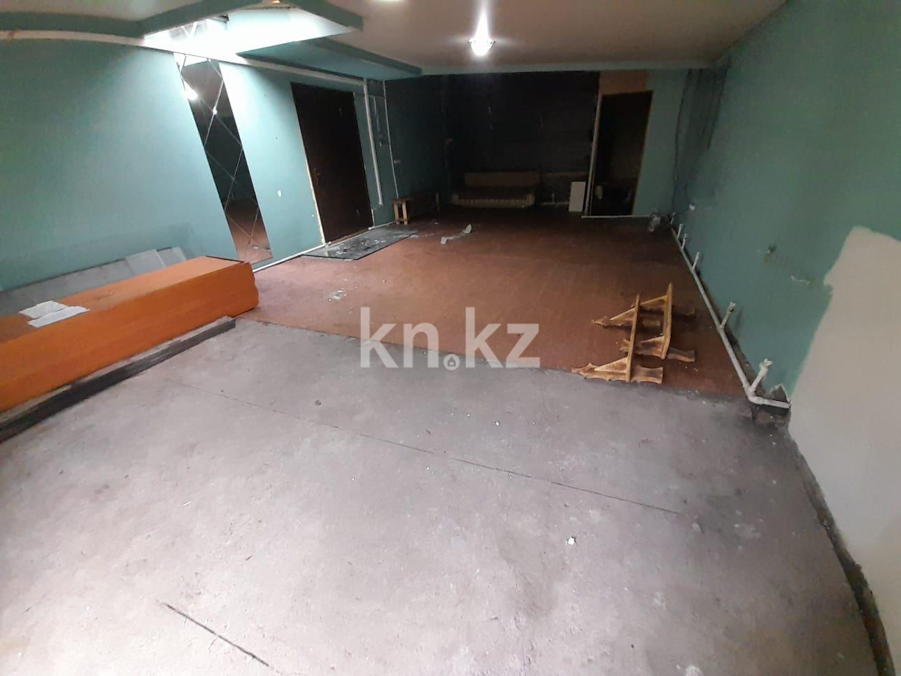 Продажа 4-комнатной квартиры, 96 м², ул. Степная, дом  1а - Продажа  четырехкомнатных квартир в Караганде фото 25 из 27