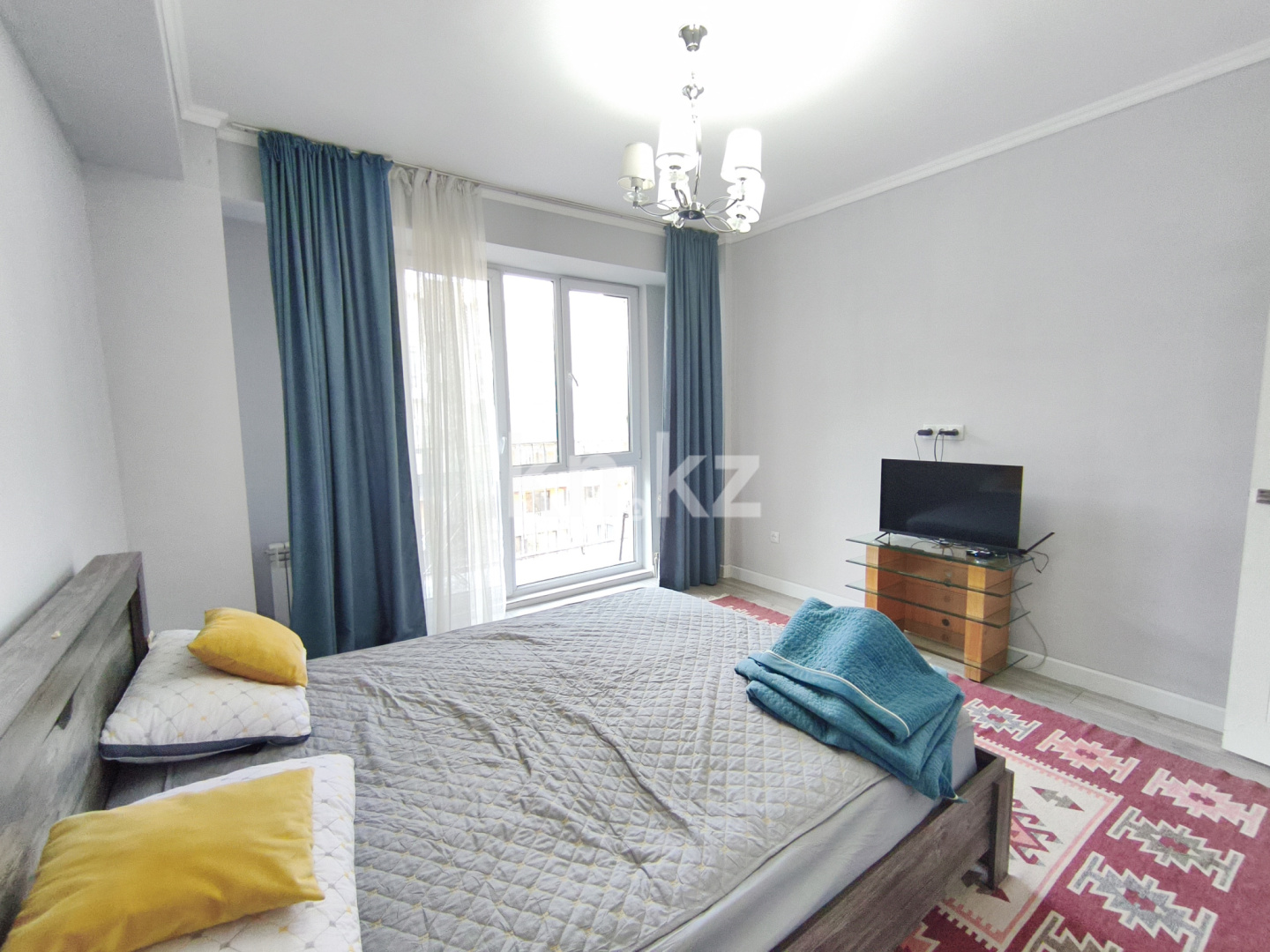 Аренда 1-комнатной квартиры, 40 м², ул. Жунисова, дом  12/3 к16 - Аренда квартир помесячно в Алматы с фото фото 2 из 11