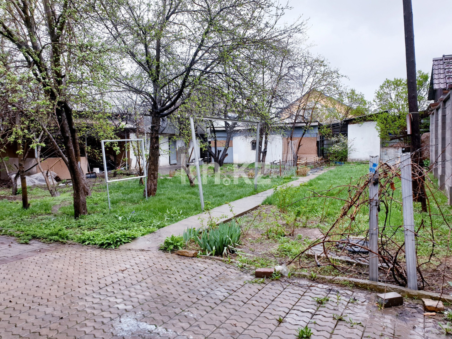 Продажа 6-комнатного дома, 176 м², ул. Тыныбаева - Продажа домов, коттеджей в Алматы с фото фото 2 из 13