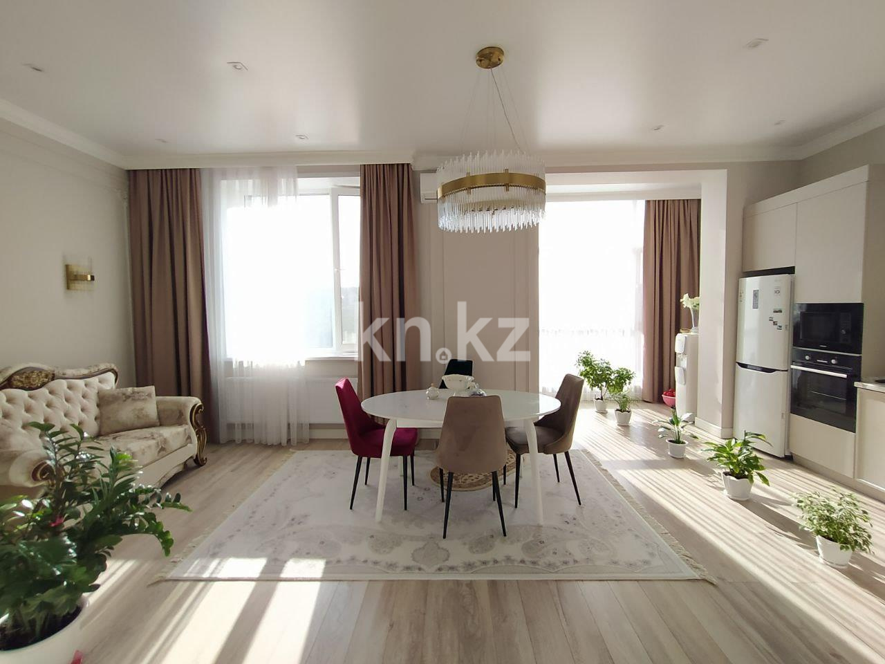 Продажа 2-комнатной квартиры, 62 м², мкр-н Степной-4 - Продажа  двухкомнатных квартир в Караганде фото 1 из 12