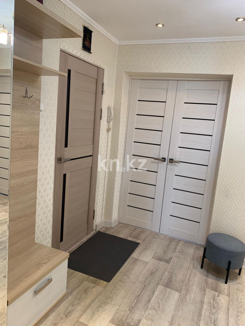 Продажа 3-комнатной квартиры, 60.9 м², мкр-н Восток-3, дом  9 в Караганде - фото 10