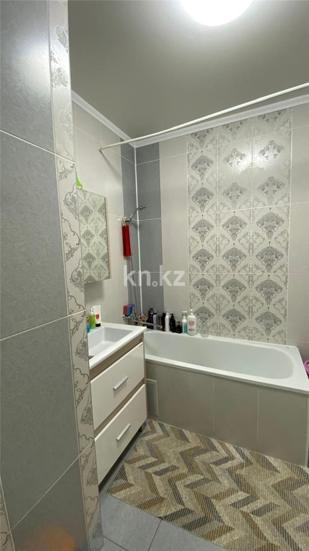 Продажа 3-комнатной квартиры, 93 м², пр. Шахтеров - Продажа квартир в Караганде фото 12 из 16