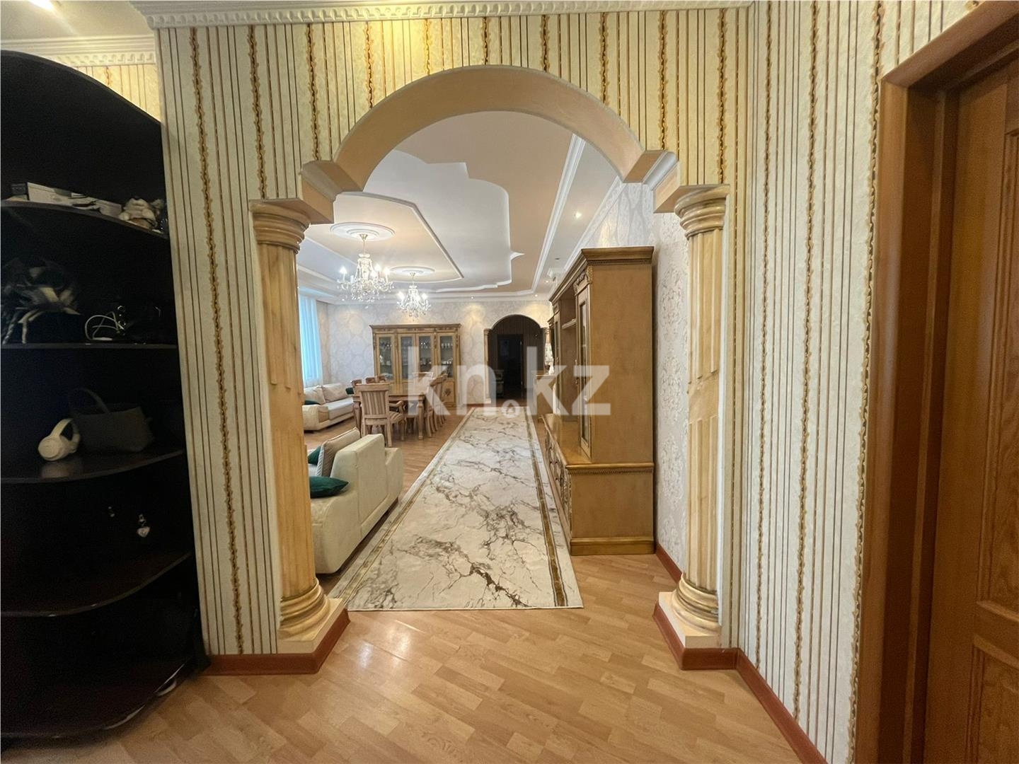 Продажа 4-комнатной квартиры, 206 м² - Продажа четырехкомнатных квартир в Астане фото 3 из 21