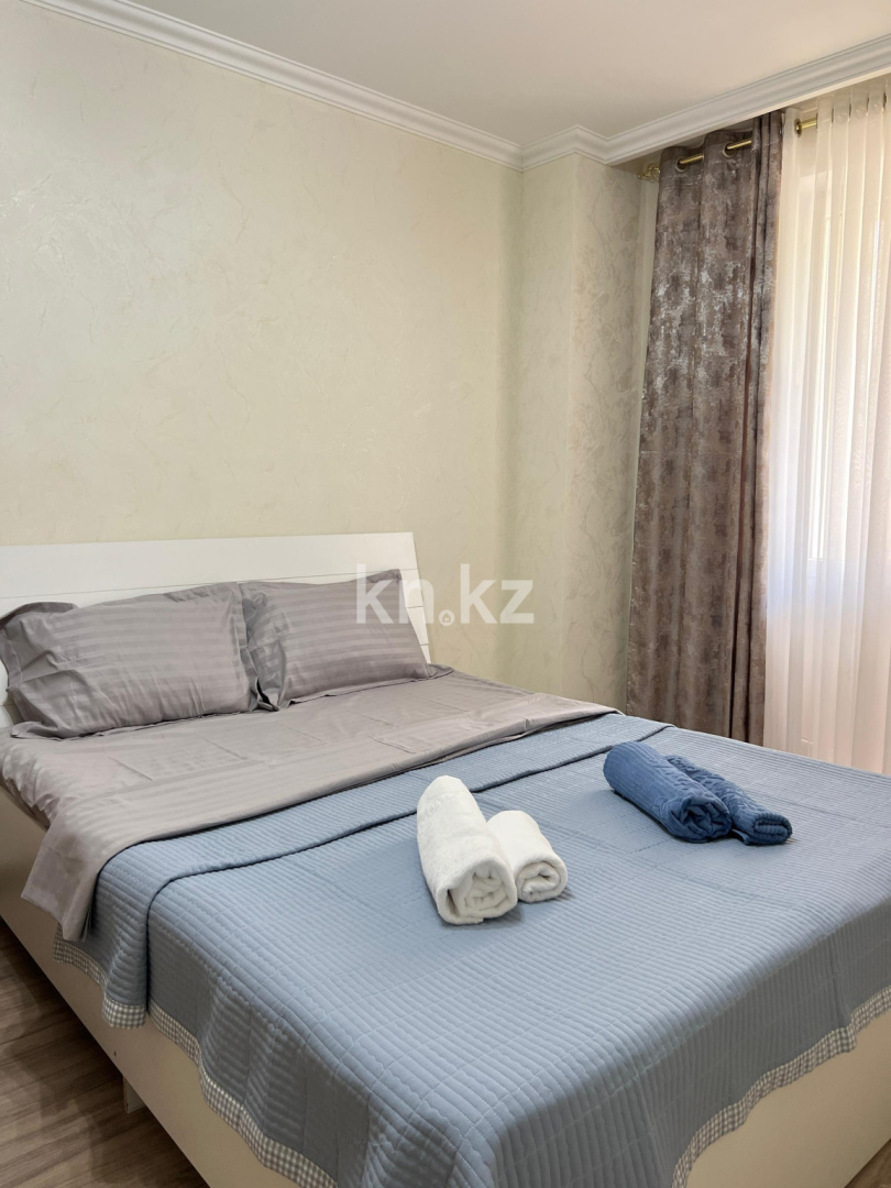 Аренда 1-комнатной квартиры посуточно, 40 м², пр. Мангилик Ел, дом  19 - ул. Алматы - Аренда  однокомнатных квартир посуточно в Астане без посредников фото 1 из 7