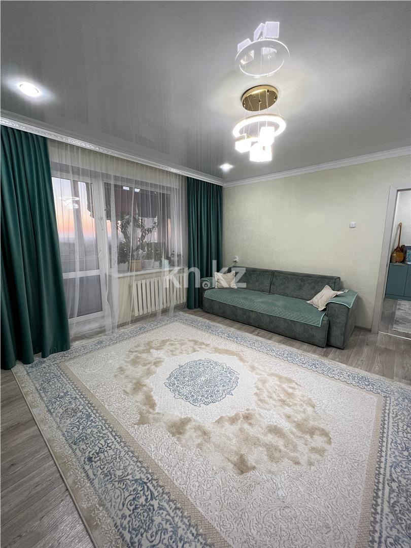 Продажа 4-комнатной квартиры, 90 м², мкр-н Голубые Пруды - Продажа  четырехкомнатных квартир в Караганде с фото фото 1 из 16