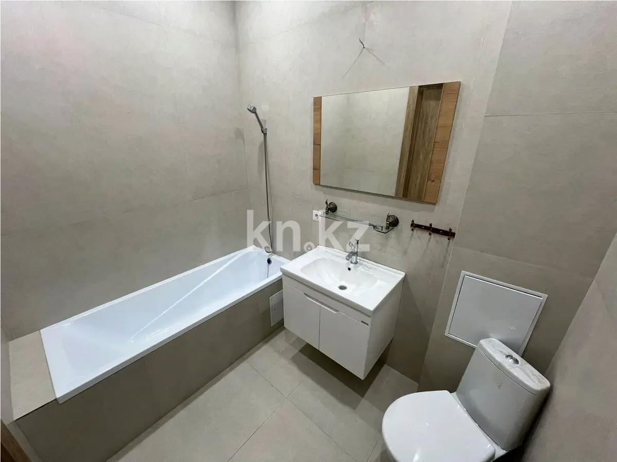 Продажа 1-комнатной квартиры, 40 м², ул. Омарова, дом  12в в Астане - фото 3