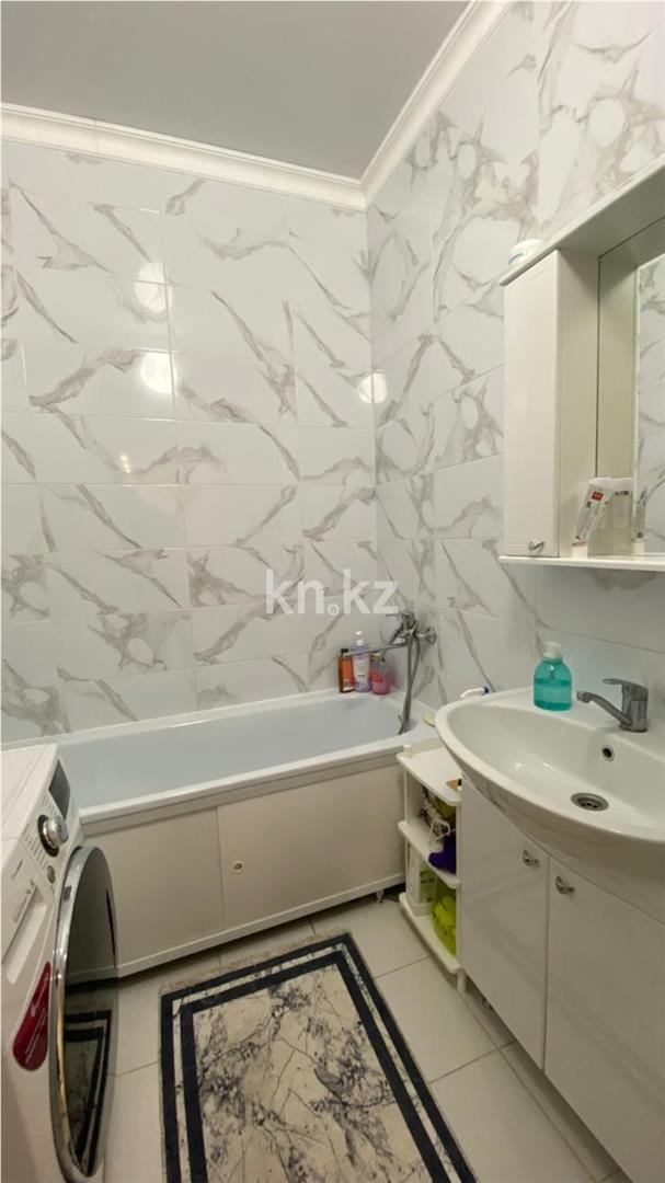 Продажа 3-комнатной квартиры, 74 м², пр. Шахтеров в Караганде - фото 8