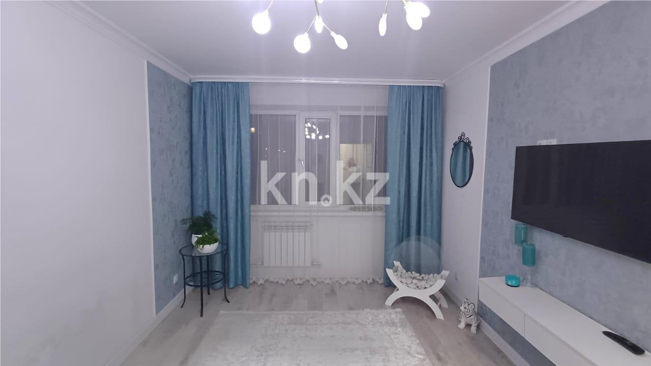 Продажа 2-комнатной квартиры, 52 м², мкр-н 15 - Продажа  однокомнатных, двухкомнатных, трехкомнатных квартир в Караганде фото 1 из 11