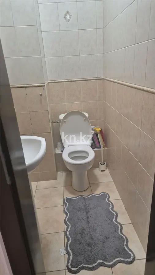 Продажа 3-комнатной квартиры, 73 м², ул. 24 Июня, дом  30 в Алматы - фото 5