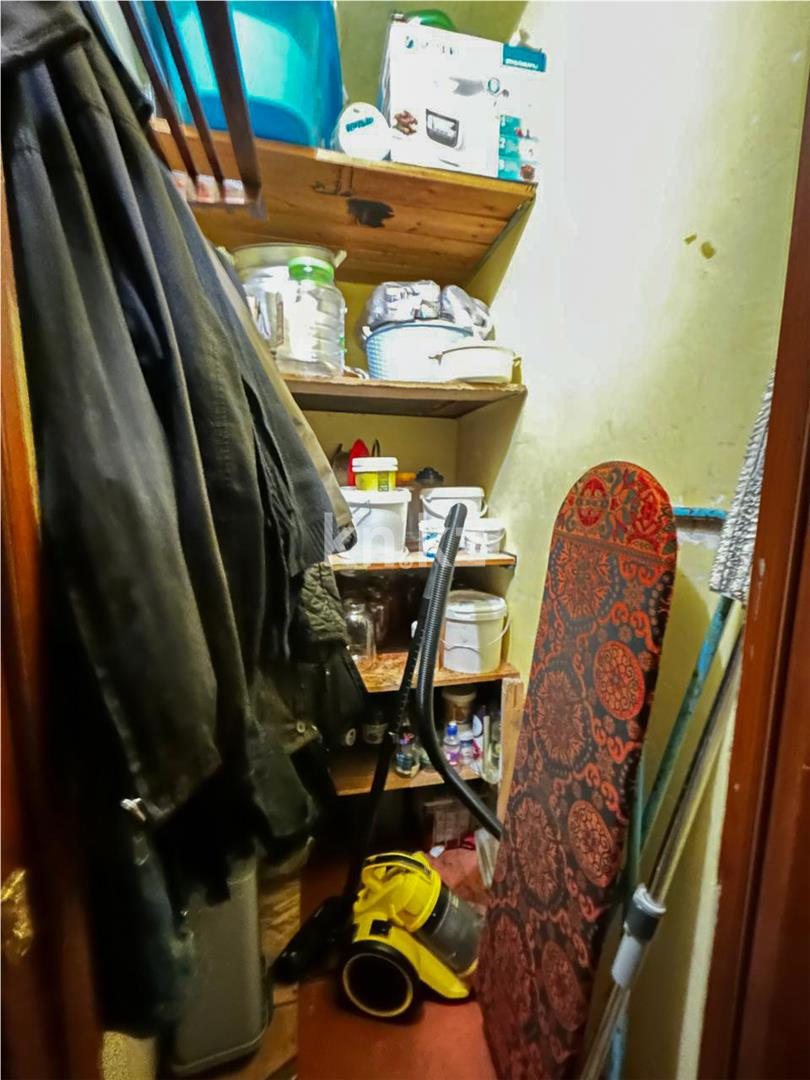 Продажа 3-комнатной квартиры, 65 м², ул. Гапеева - Продажа  трехкомнатных квартир в Караганде фото 14 из 15