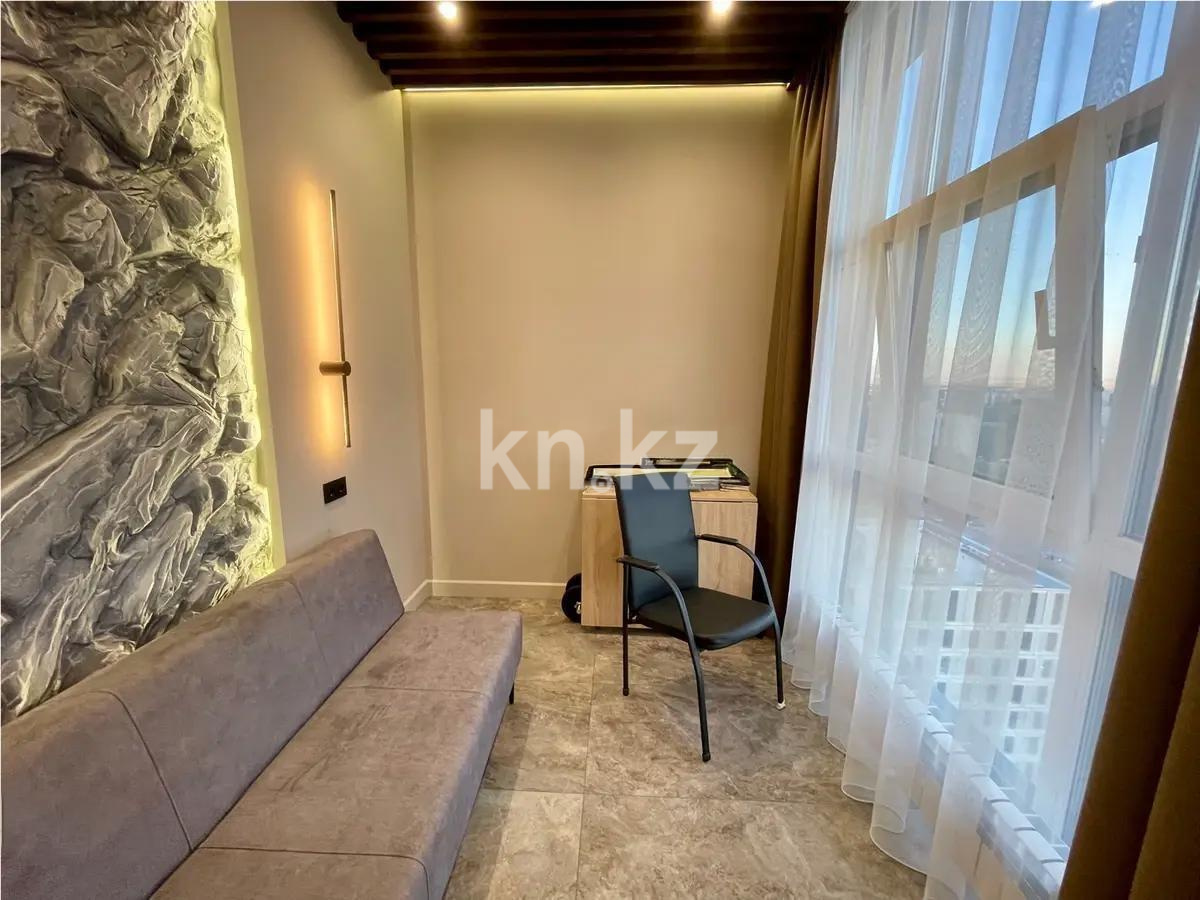 Продажа 3-комнатной квартиры, 95 м², пр. Республики, дом  23/1 - Продажа  трехкомнатных квартир в Караганде фото 4 из 9