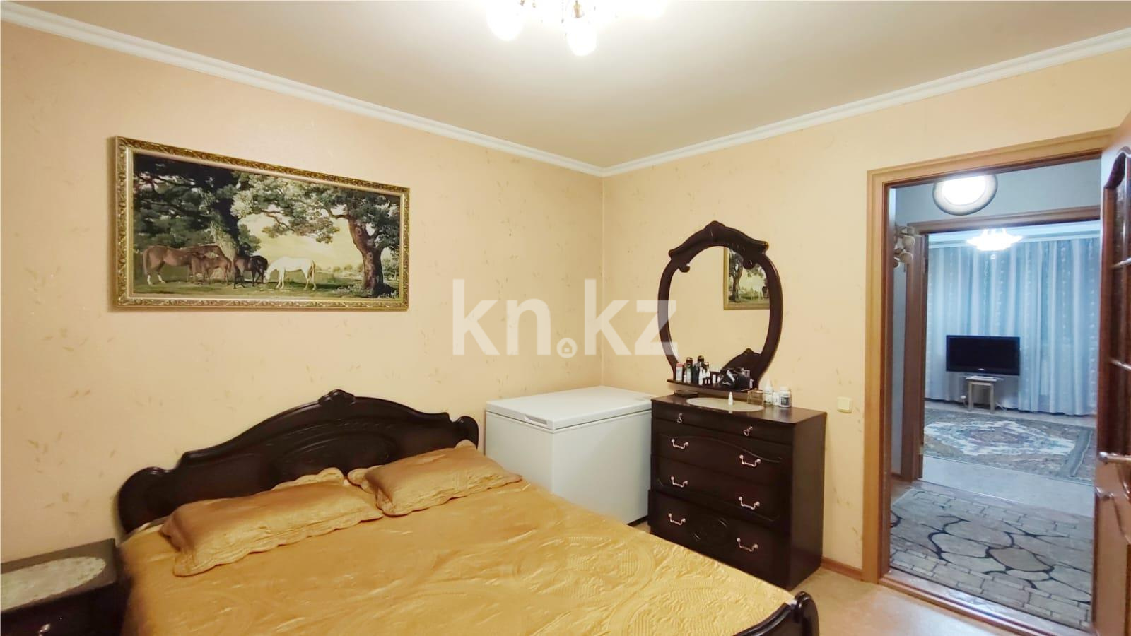 Продажа 3-комнатной квартиры, 62 м², 19 мкр. - Продажа квартир в Караганде фото 3 из 16