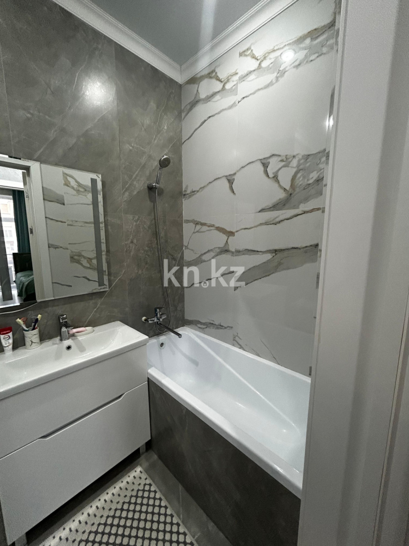 Продажа 3-комнатной квартиры, 64 м², ул. Ашимова, дом  21 - Продажа  трехкомнатных квартир в Караганде фото 8 из 10